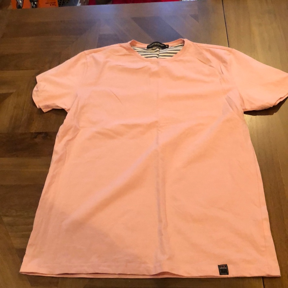 Men’s pink fitted t shirt